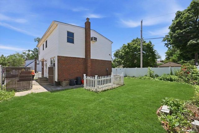 258 Marguerite Avenue, Floral Park, NY 11001