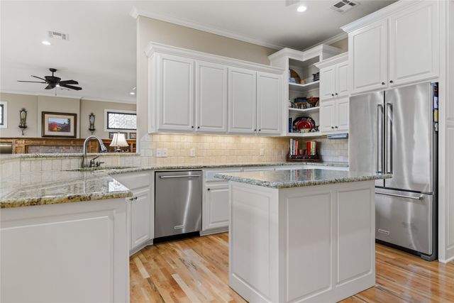400 Kandus Cove, China Spring, TX 76633