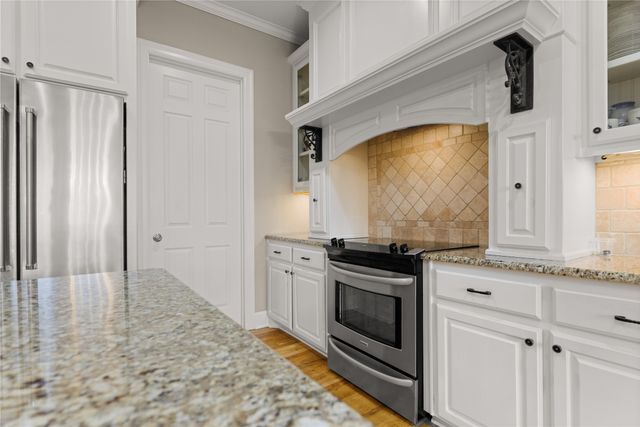 400 Kandus Cove, China Spring, TX 76633