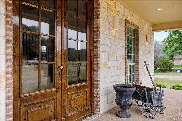 400 Kandus Cove, China Spring, TX 76633