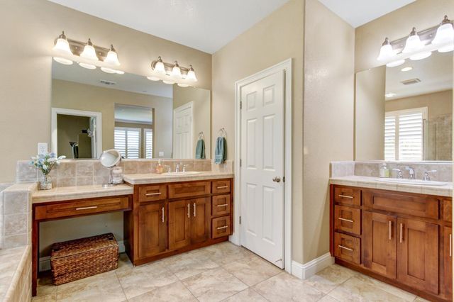 1941 Newark Way, Lincoln, CA 95648