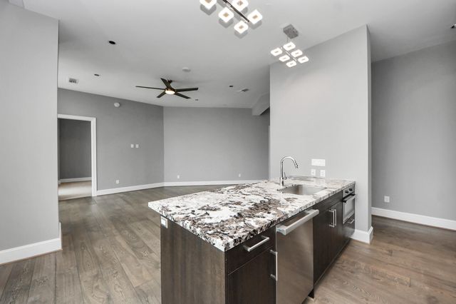 1409 Post Oak Boulevard 803, Houston, TX 77056