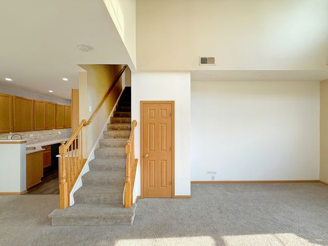 2534 Hillsboro Boulevard 2534, Aurora, IL 60503