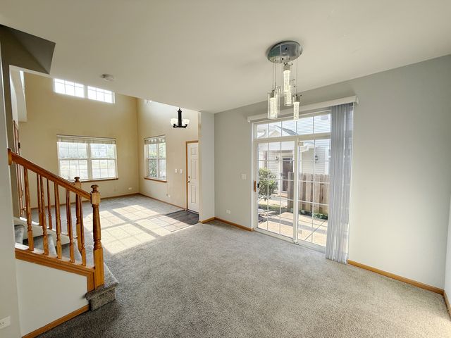 2534 Hillsboro Boulevard 2534, Aurora, IL 60503