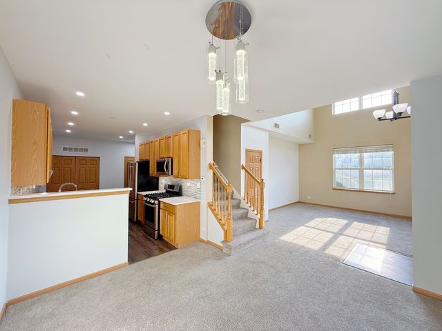 2534 Hillsboro Boulevard 2534, Aurora, IL 60503