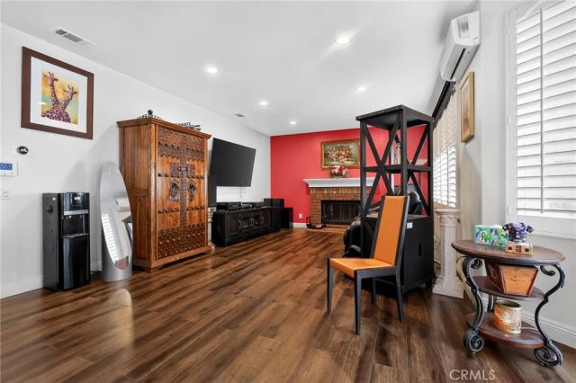 29 Pembroke, Irvine, CA 92618