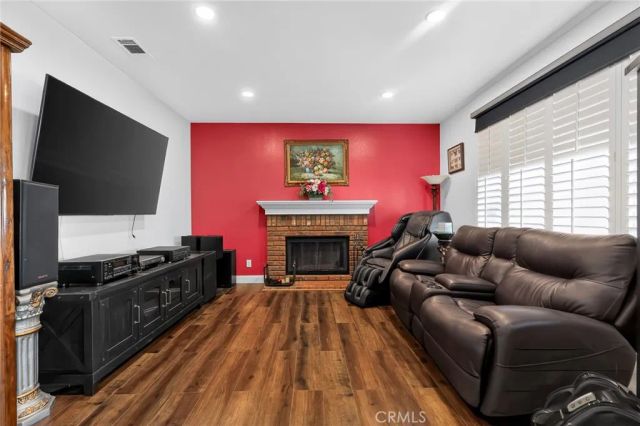 29 Pembroke, Irvine, CA 92618