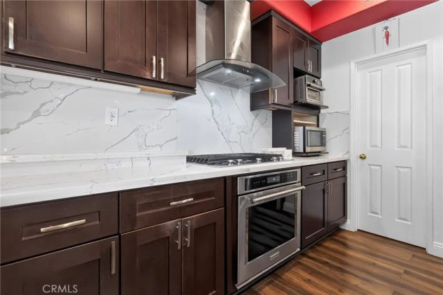 29 Pembroke, Irvine, CA 92618