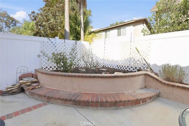 29 Pembroke, Irvine, CA 92618
