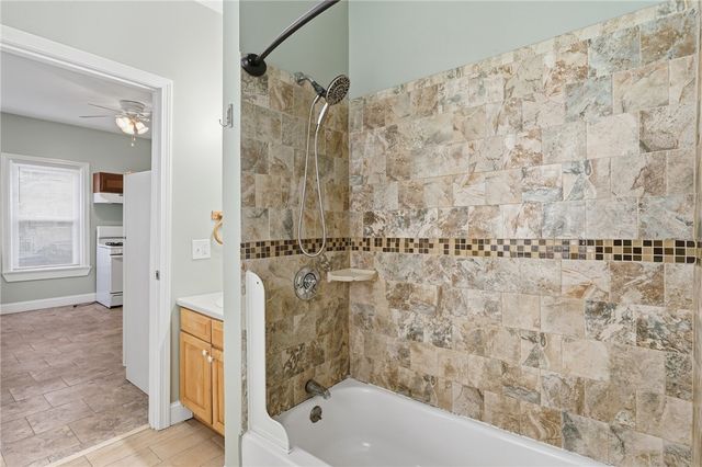 7 Broad Street, Warwick, RI 02888
