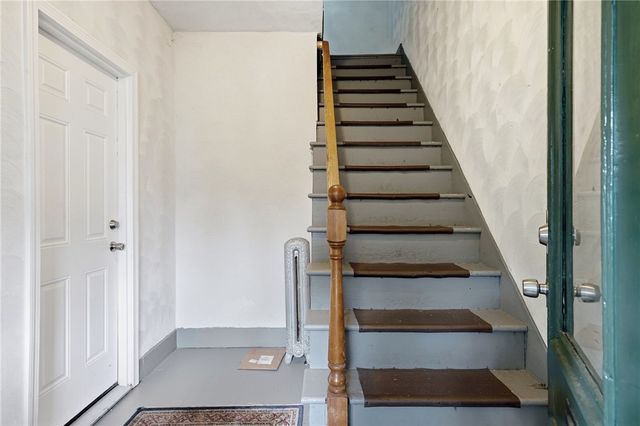 7 Broad Street, Warwick, RI 02888