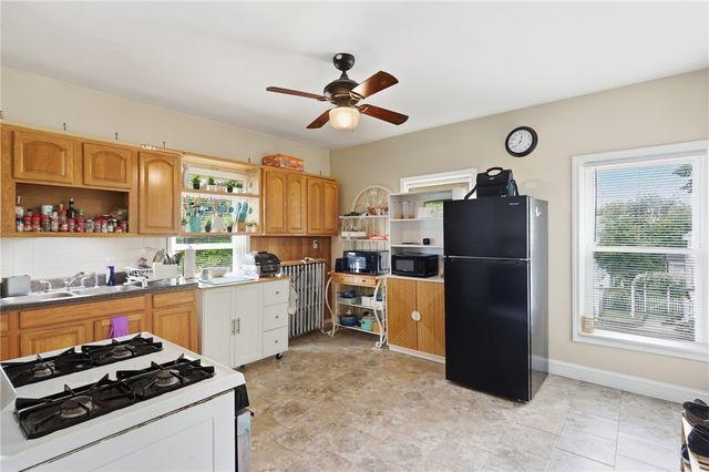 7 Broad Street, Warwick, RI 02888