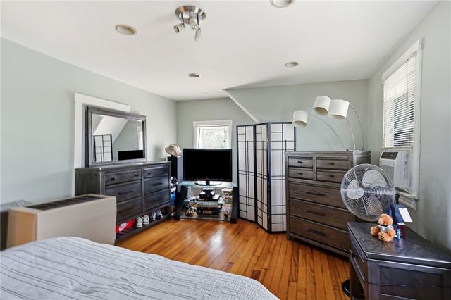 7 Broad Street, Warwick, RI 02888