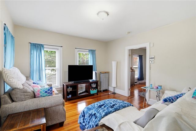 7 Broad Street, Warwick, RI 02888