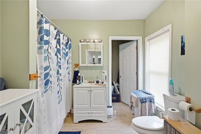 7 Broad Street, Warwick, RI 02888