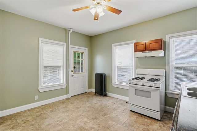 7 Broad Street, Warwick, RI 02888