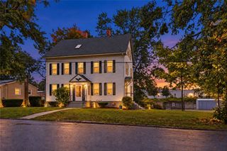 7 Broad Street, Warwick, RI 02888