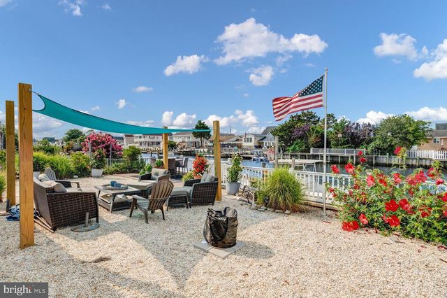 15 W MULLICA RD, Little Egg Harbor Twp, NJ 08087