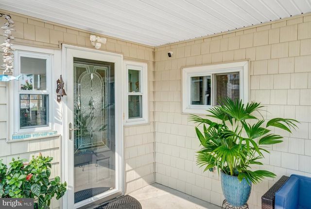 15 W MULLICA RD, Little Egg Harbor Twp, NJ 08087
