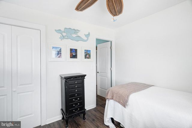 15 W MULLICA RD, Little Egg Harbor Twp, NJ 08087