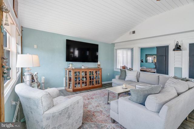 15 W MULLICA RD, Little Egg Harbor Twp, NJ 08087