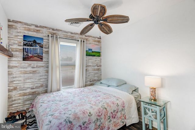15 W MULLICA RD, Little Egg Harbor Twp, NJ 08087