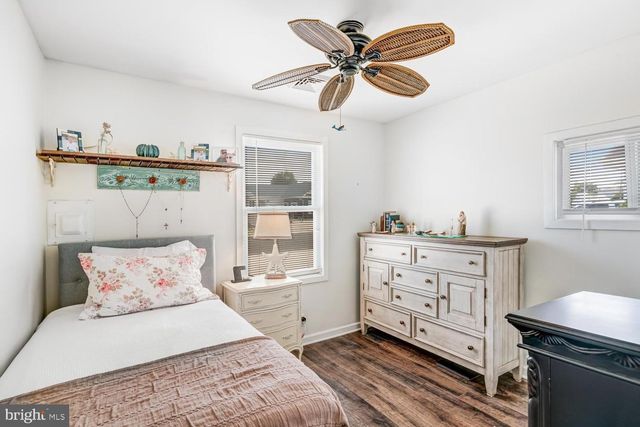 15 W MULLICA RD, Little Egg Harbor Twp, NJ 08087