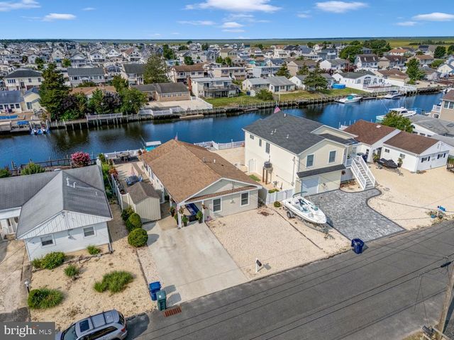 15 W MULLICA RD, Little Egg Harbor Twp, NJ 08087