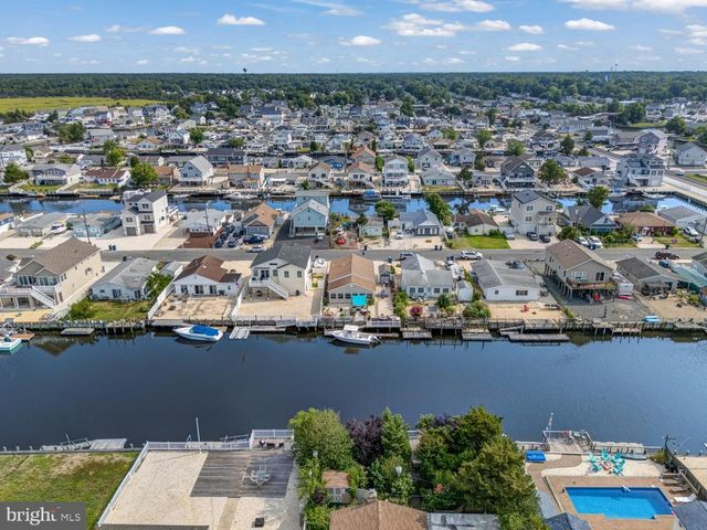 15 W MULLICA RD, Little Egg Harbor Twp, NJ 08087