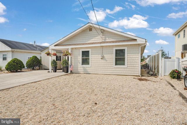 15 W MULLICA RD, Little Egg Harbor Twp, NJ 08087