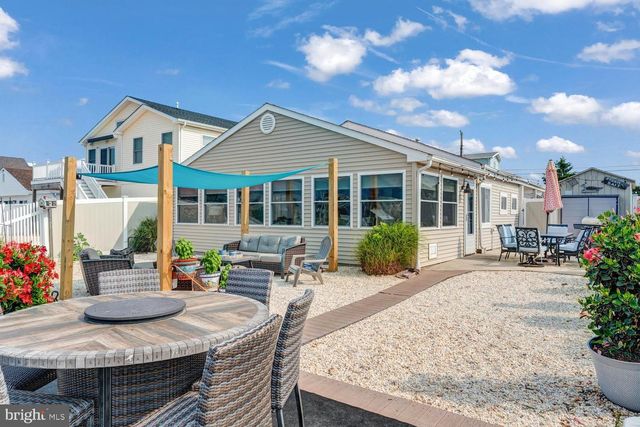 15 W MULLICA RD, Little Egg Harbor Twp, NJ 08087