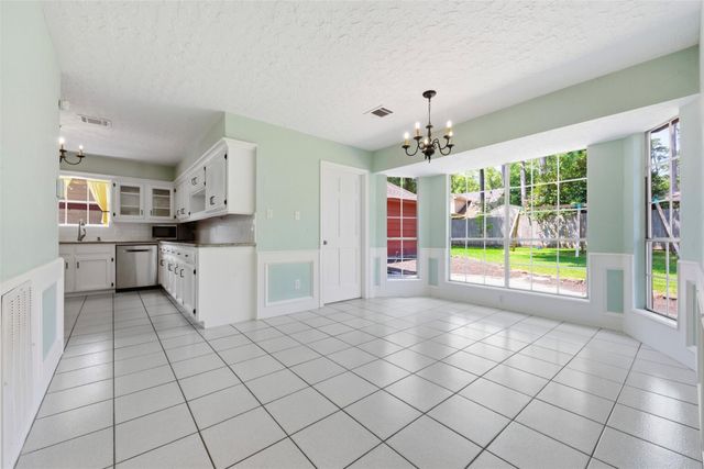 2015 Shady Branch Drive, Kingwood, TX 77339