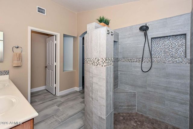 10227 E OSAGE Avenue E, Mesa, AZ 85212