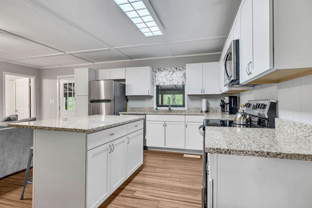 1890 Potts Camp Rd, Smithville, TN 37166