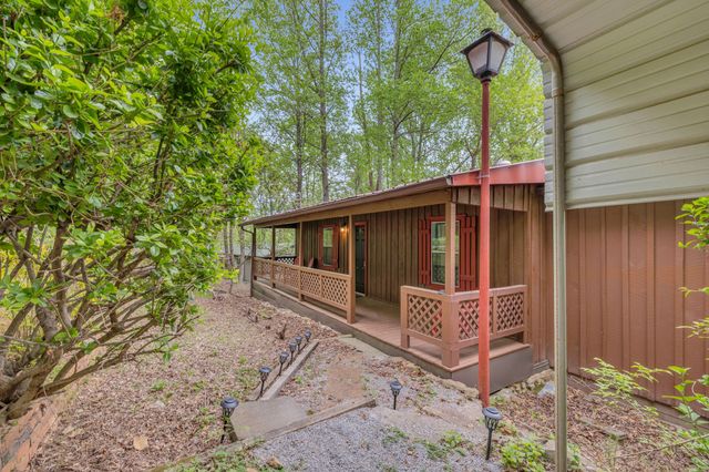1890 Potts Camp Rd, Smithville, TN 37166
