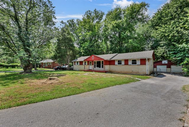 19 Charlemagne Blvd, Clarksville, TN 37042