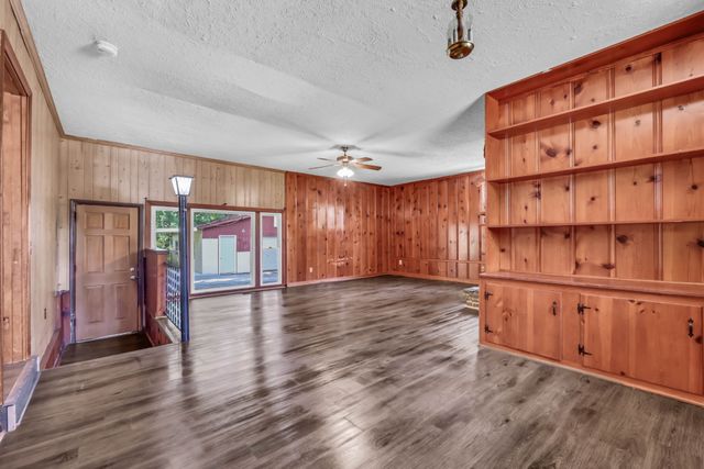 19 Charlemagne Blvd, Clarksville, TN 37042
