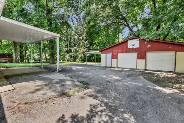 19 Charlemagne Blvd, Clarksville, TN 37042