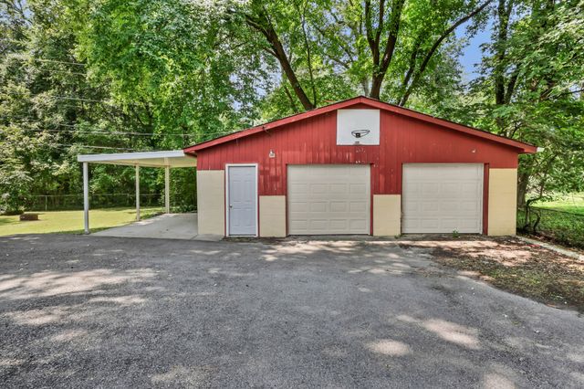 19 Charlemagne Blvd, Clarksville, TN 37042