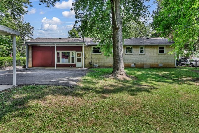 19 Charlemagne Blvd, Clarksville, TN 37042