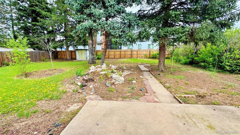 Image 21 of property listing at 6644 S Race Circle, Centennial, CO 80121