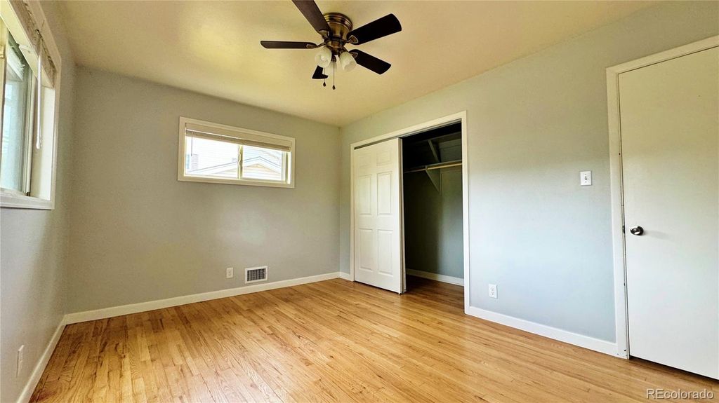 Image 8 of property listing at 6644 S Race Circle, Centennial, CO 80121