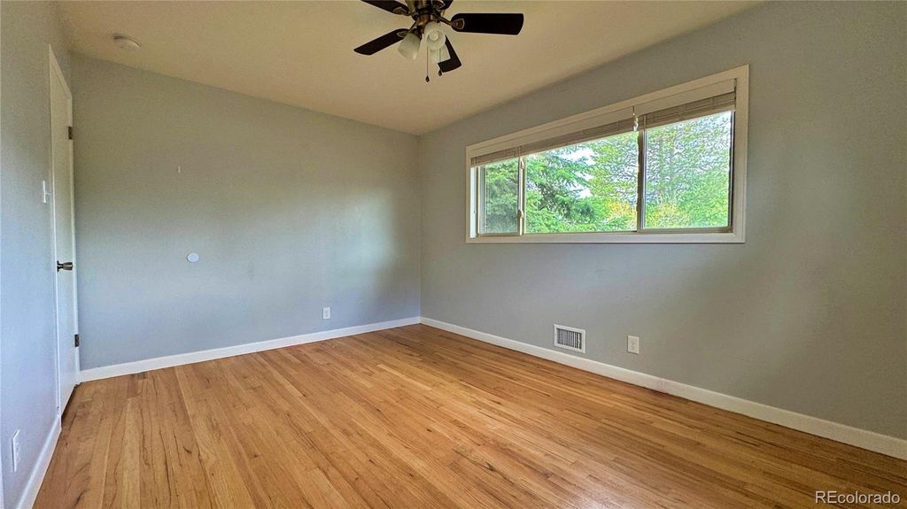 Image 9 of property listing at 6644 S Race Circle, Centennial, CO 80121