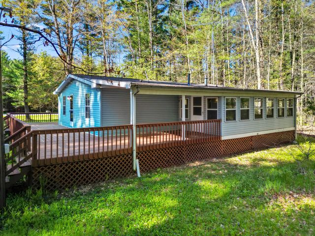 8943 E 36th Street, Newaygo, MI 49337