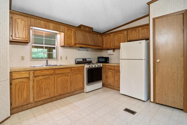 8943 E 36th Street, Newaygo, MI 49337