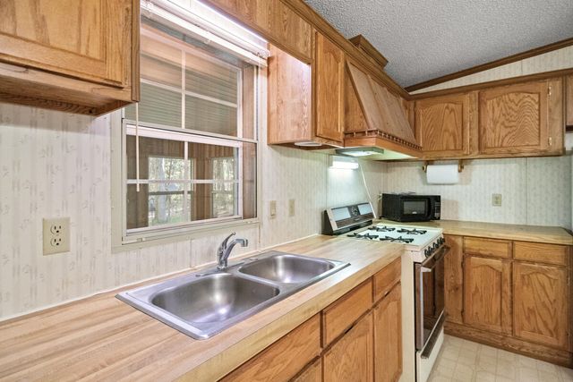8943 E 36th Street, Newaygo, MI 49337