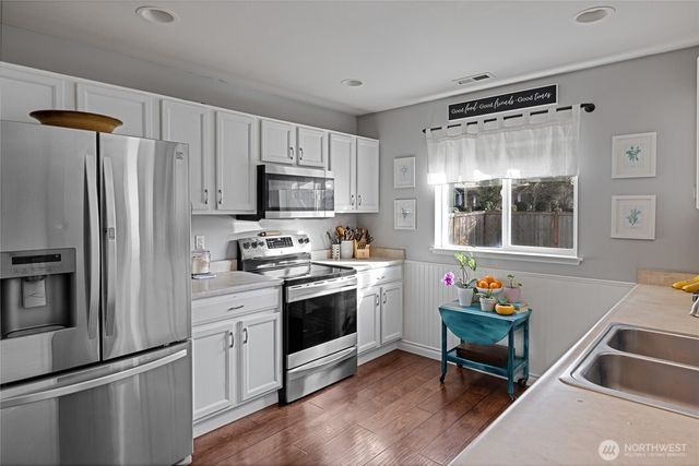 17619 Silver Creek Avenue E, Puyallup, WA 98375