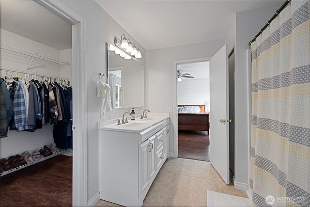 17619 Silver Creek Avenue E, Puyallup, WA 98375