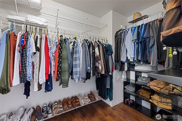 17619 Silver Creek Avenue E, Puyallup, WA 98375