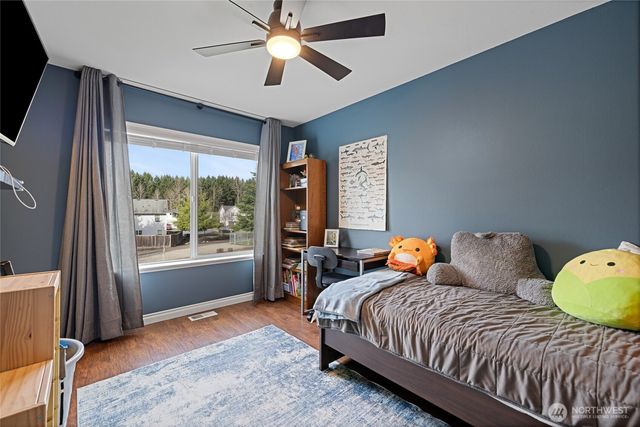 17619 Silver Creek Avenue E, Puyallup, WA 98375